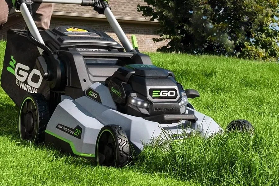 self propelled lawnmower